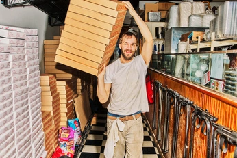 A cover of "Restaurants" cluster. The owner is wawarichardson. The cluster description is "Life in restaurants, documentary photography BTS". The cluster consists of 39 elements.