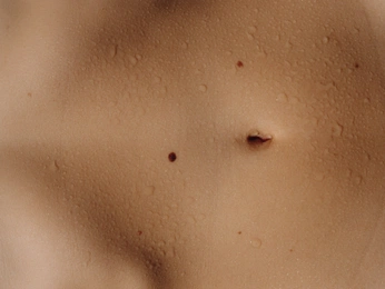 A cover of "Body" cluster. The owner is melmomood. The cluster consists of 14 elements.