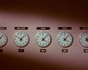 A cover of "retrova" cluster. The owner is whatdoesdurudo. The cluster consists of 14 elements.