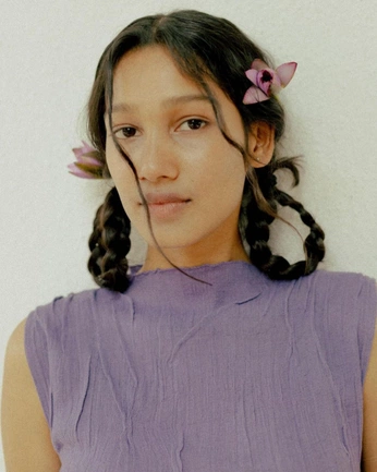 A cover of "Hair" cluster. The owner is linsinspo. The cluster consists of 5 elements.