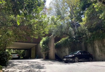 A cover of "Ray Kappe" cluster. The owner is studioserpentine. The cluster consists of 4 elements.