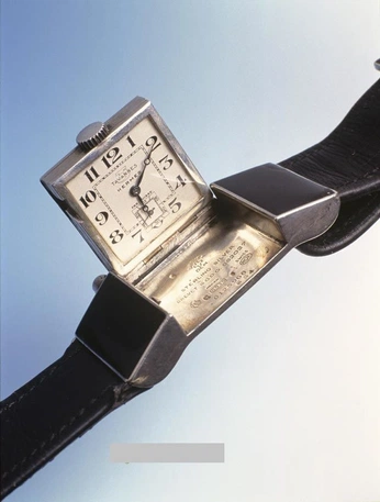 A cover of "Watches" cluster. The owner is sixnfive. The cluster consists of 3 elements.