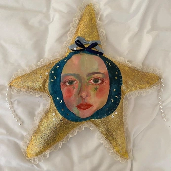 A cover of "artsy craftsy" cluster. The owner is gaigern. The cluster consists of 6 elements.