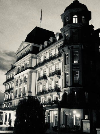 A cover of "THE SWISS CHAPTER" cluster. The owner is ericvivier. The cluster consists of 63 elements.