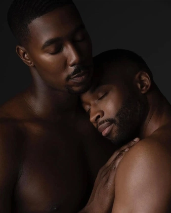 A cover of "Art." cluster. The owner is fyahbae. The cluster consists of 43 elements.