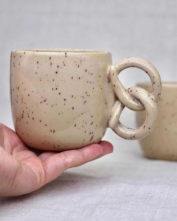 A cover of "Pottery inspo" cluster. The owner is veroonika. The cluster consists of 2 elements.