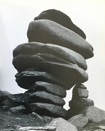A cover of "rock balancing" cluster. The owner is camilabindel. The cluster consists of 38 elements.