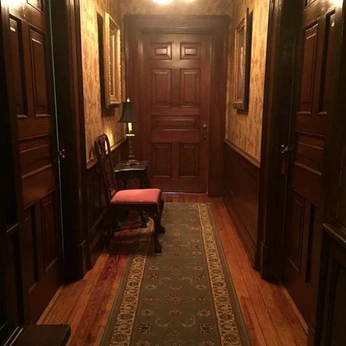 A cover of "victorian house" cluster. The owner is softbutevil. The cluster consists of 59 elements.