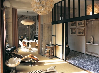 A cover of "Spaces" cluster. The owner is r. The cluster consists of 62 elements.