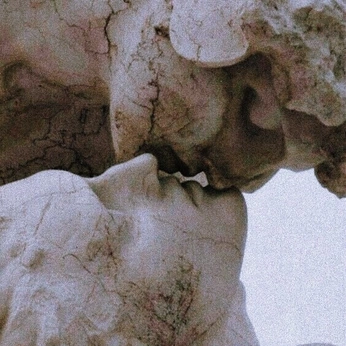 A cover of "Delicate & Calm" cluster. The owner is tsekyi. The cluster consists of 35 elements.