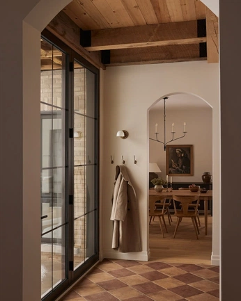 A cover of "Maison de famille / Camp" cluster. The owner is pompom2024. The cluster consists of 19 elements.