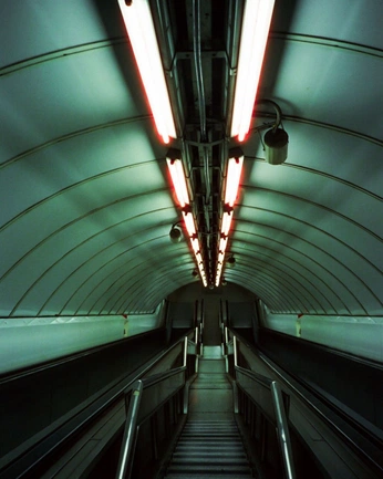 A cover of "places + spaces" cluster. The owner is drzl123. The cluster consists of 3 elements.