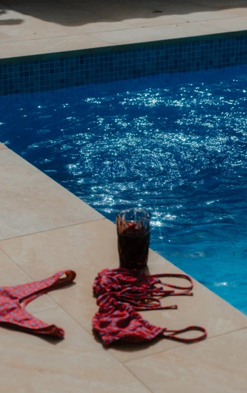 A cover of "Sunny Days" cluster. The owner is flyte. The cluster consists of 13 elements.