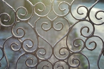 A cover of "Gothic gate" cluster. The owner is spikeabell. The cluster consists of 12 elements.