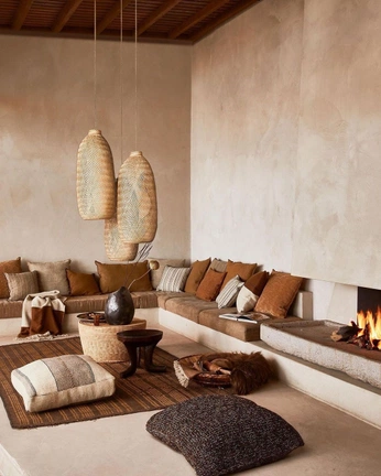 A cover of "Interior" cluster. The owner is rubyanne. The cluster consists of 146 elements.