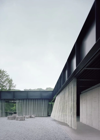 A cover of "//(house)" cluster. The owner is dsfgfdgsdfg. The cluster consists of 10 elements.