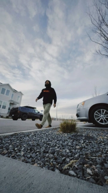 A cover of "vel. (guy from moana)" cluster. The owner is zorts. The cluster consists of 4 elements.