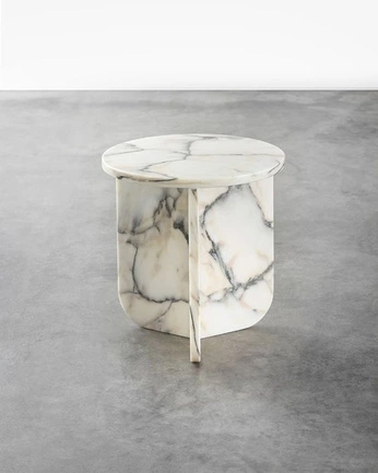 A cover of "shop props" cluster. The owner is veronicatheoo. The cluster consists of 16 elements.