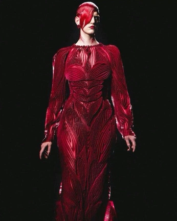 A cover of "fash" cluster. The owner is berfxoxo. The cluster consists of 1309 elements.