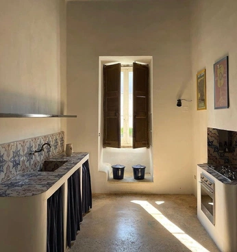 A cover of "el mediterráneo house" cluster. The owner is milou. The cluster consists of 8 elements.