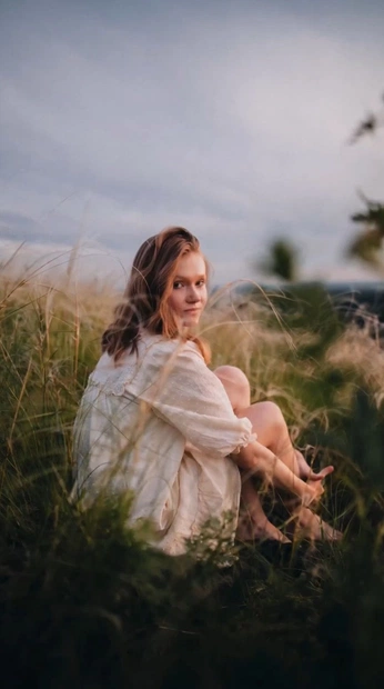 A cover of "Shooting Janne Outdoor" cluster. The owner is tobysphotolens. The cluster consists of 80 elements.