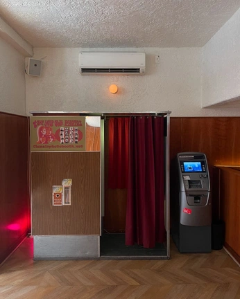 A cover of "spaces" cluster. The owner is alli03. The cluster consists of 4 elements.