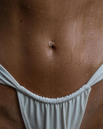 A cover of "Bodys" cluster. The owner is xmoto. The cluster consists of 2 elements.