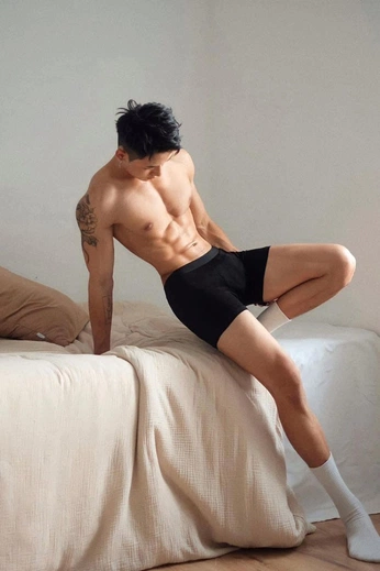 A cover of "Men men men men men" cluster. The owner is danielvzyl. The cluster consists of 87 elements.