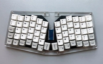 A cover of "computação." cluster. The owner is cxxxviii. The cluster description is "0s e 1s.". The cluster consists of 2 elements.