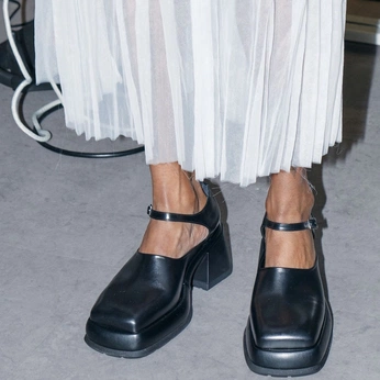 A cover of "stahylish" cluster. The owner is roya3. The cluster consists of 16 elements.