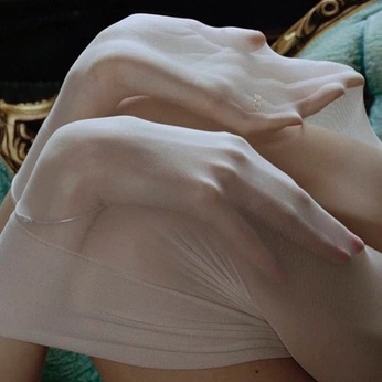 A cover of "suggestive" cluster. The owner is clairehvn. The cluster consists of 35 elements.