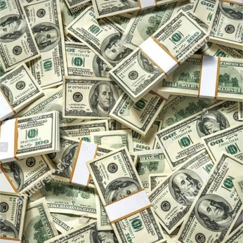 A cover of "2025 VISION BOARD.PNG" cluster. The owner is leonofsky. The cluster consists of 9 elements.