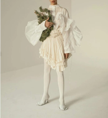 A cover of "Reference" cluster. The owner is jennly. The cluster consists of 8 elements.