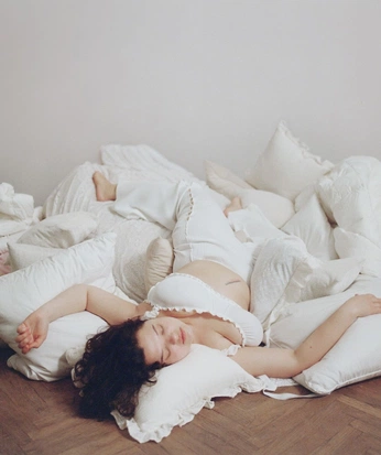 A cover of "Photoshoot" cluster. The owner is rahulchat. The cluster consists of 18 elements.