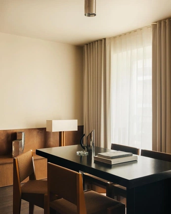 A cover of "hotel" cluster. The owner is jaybo. The cluster consists of 8 elements.