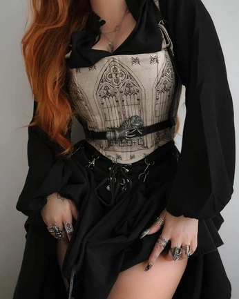 A cover of "Looks" cluster. The owner is t.haensen. The cluster consists of 2 elements.