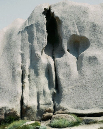 A cover of "in a world" cluster. The owner is madelinemartinez. The cluster consists of 2 elements.