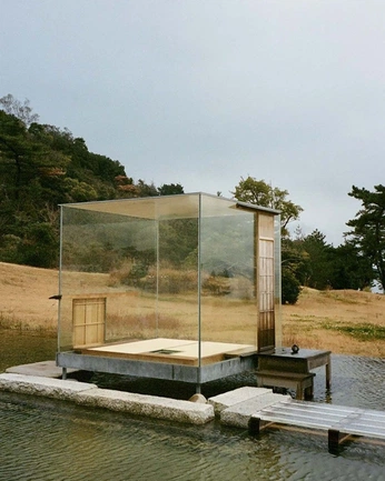 A cover of "Architecture" cluster. The owner is thegravyshow. The cluster consists of 1 element.