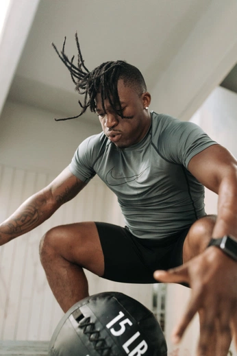 A cover of "B - ONE" cluster. The owner is alananicholson. The cluster consists of 4 elements.