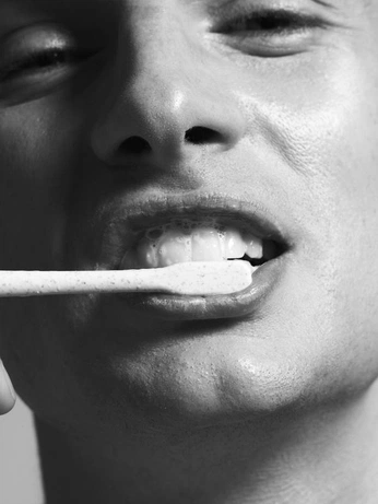 A cover of "Teeth" cluster. The owner is nik02. The cluster consists of 5 elements.