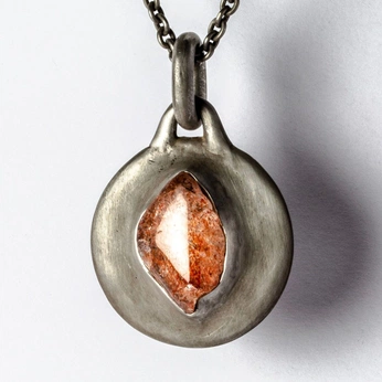 A cover of "Jewelry" cluster. The owner is synonime. The cluster consists of 2 elements.