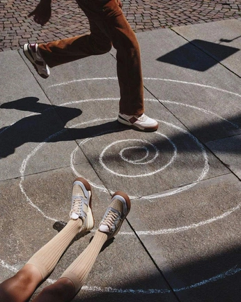 A cover of "iury" cluster. The owner is oestecentral. The cluster consists of 5 elements.