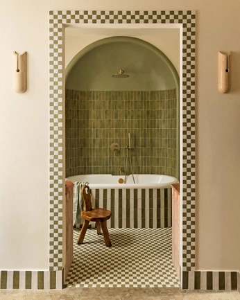 A cover of "Van-casa" cluster. The owner is stevebucks. The cluster consists of 151 elements.