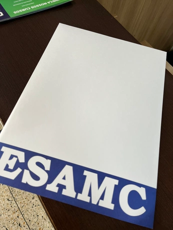 A cover of "Instagram photo" cluster. The owner is isaduarteds. The cluster consists of 100 elements.