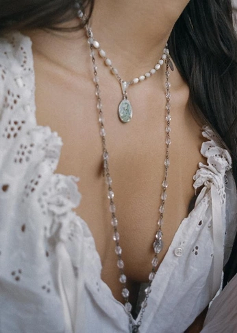 A cover of "jóias" cluster. The owner is izzts. The cluster consists of 41 elements.