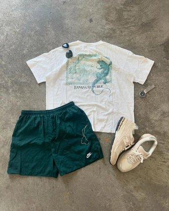 A cover of "clothes" cluster. The owner is jess.holderby. The cluster consists of 8 elements.