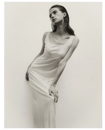 A cover of "Isabella" cluster. The owner is jonahcarter. The cluster consists of 22 elements.