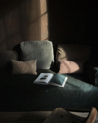 A cover of "10 - Quiet interiors" cluster. The owner is ationstudio. The cluster consists of 26 elements.