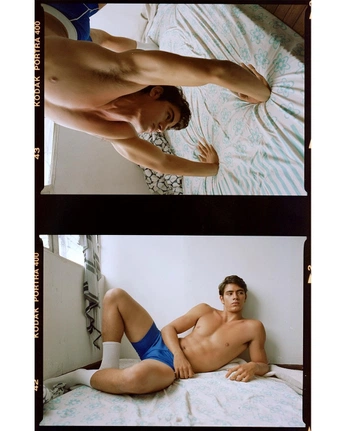 A cover of "Pose ref" cluster. The owner is elhenw. The cluster consists of 11 elements.