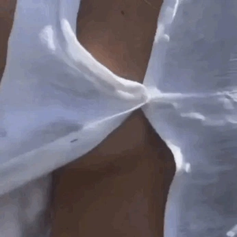 A cover of "Under/Side" cluster. The owner is analogaesthetics. The cluster consists of 6 elements.